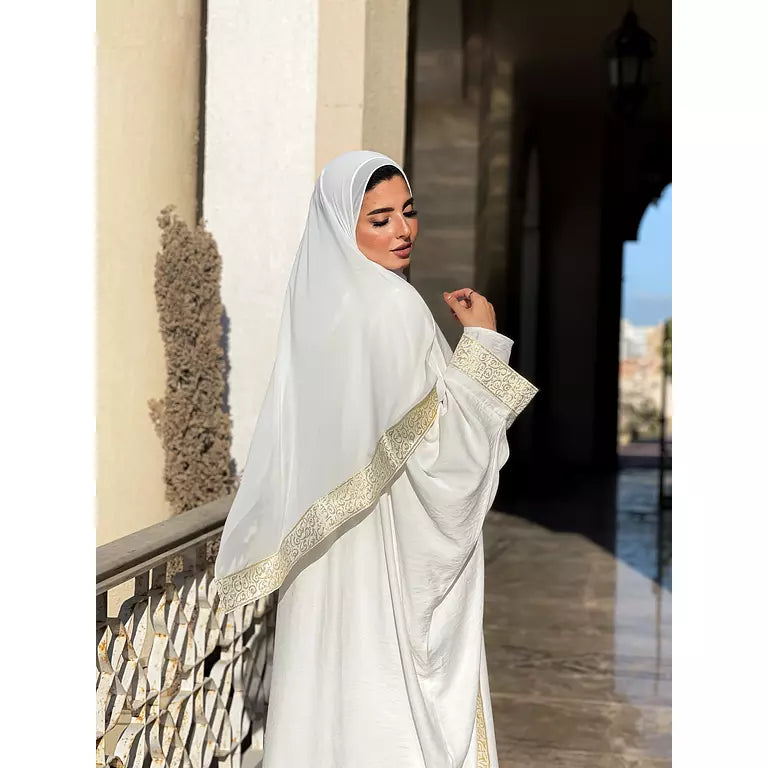 هالة الكيتان الذهبية