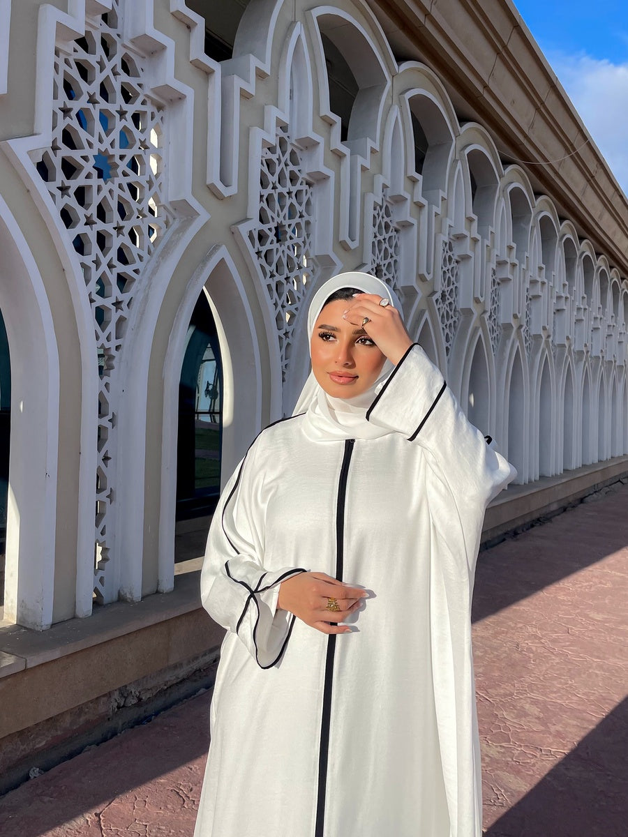 عباية من الكتان الفرنسي