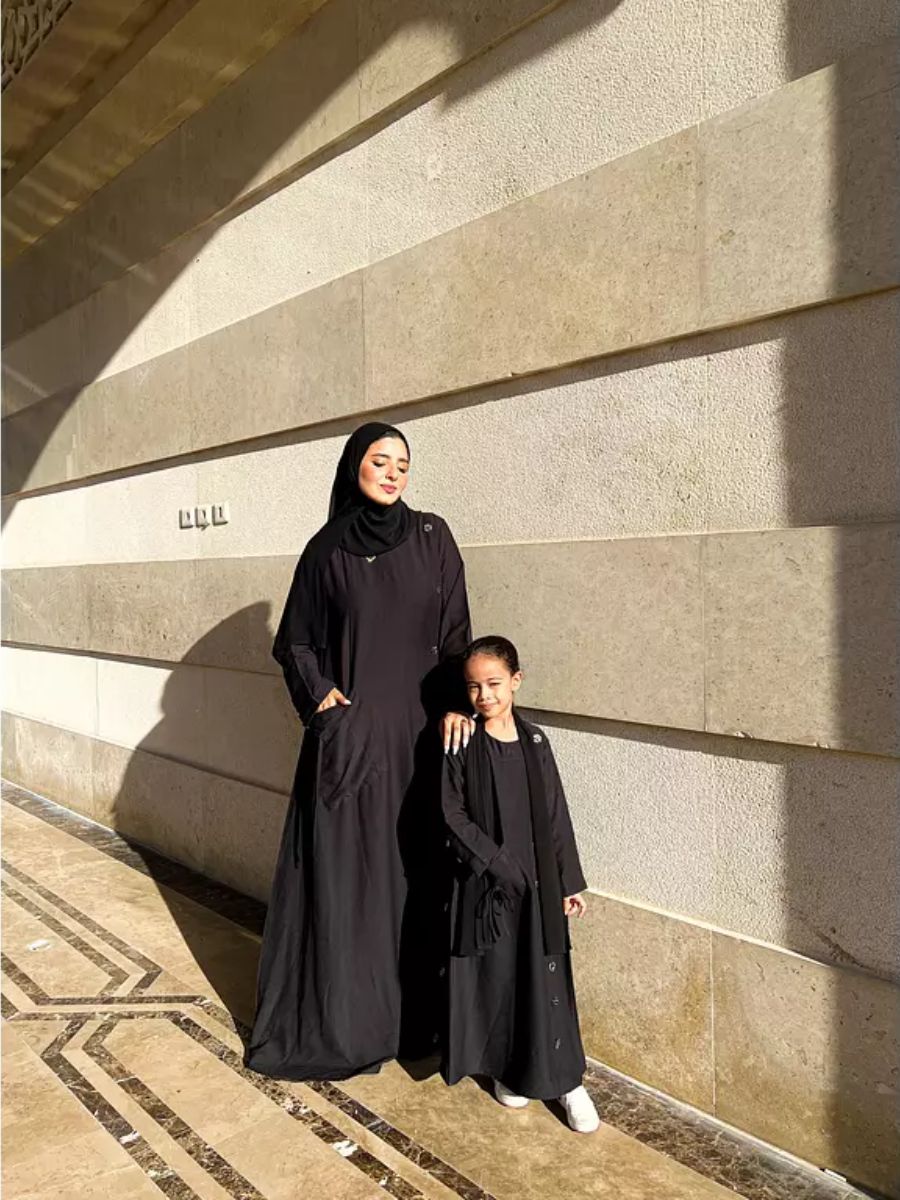 Tiny Black Elegance