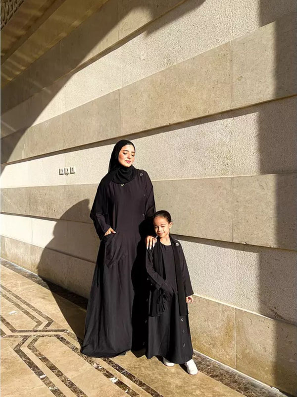 Tiny Black Elegance