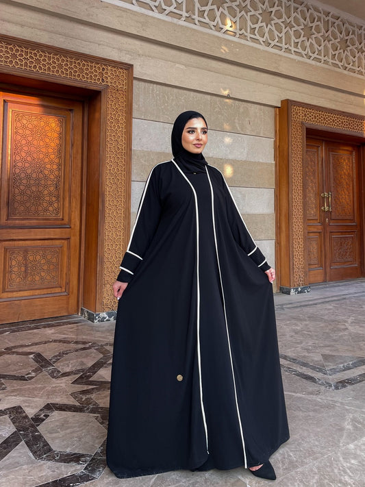 عباية كلاسيكية أنيقة