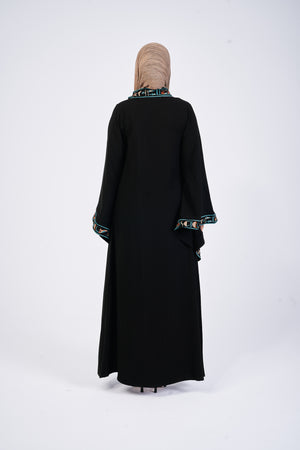 أبيض × أسود