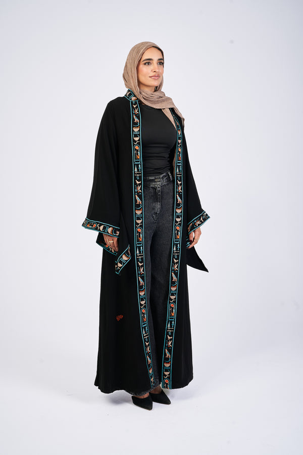 أبيض × أسود