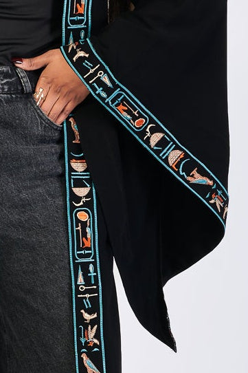 أبيض × أسود