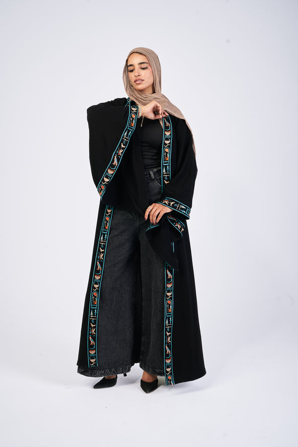 أبيض × أسود