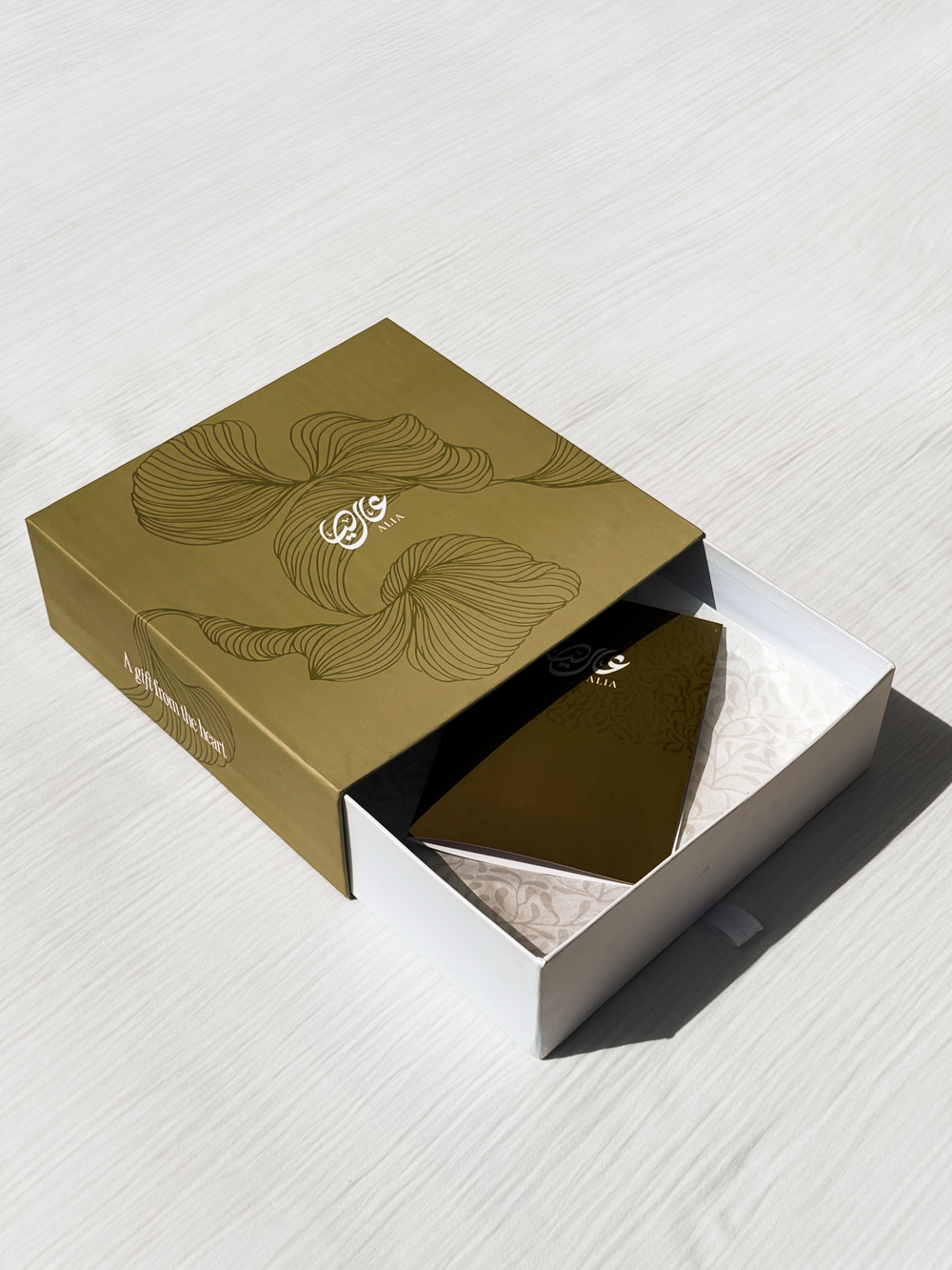 Alia Gift Box — Box & Card Inside